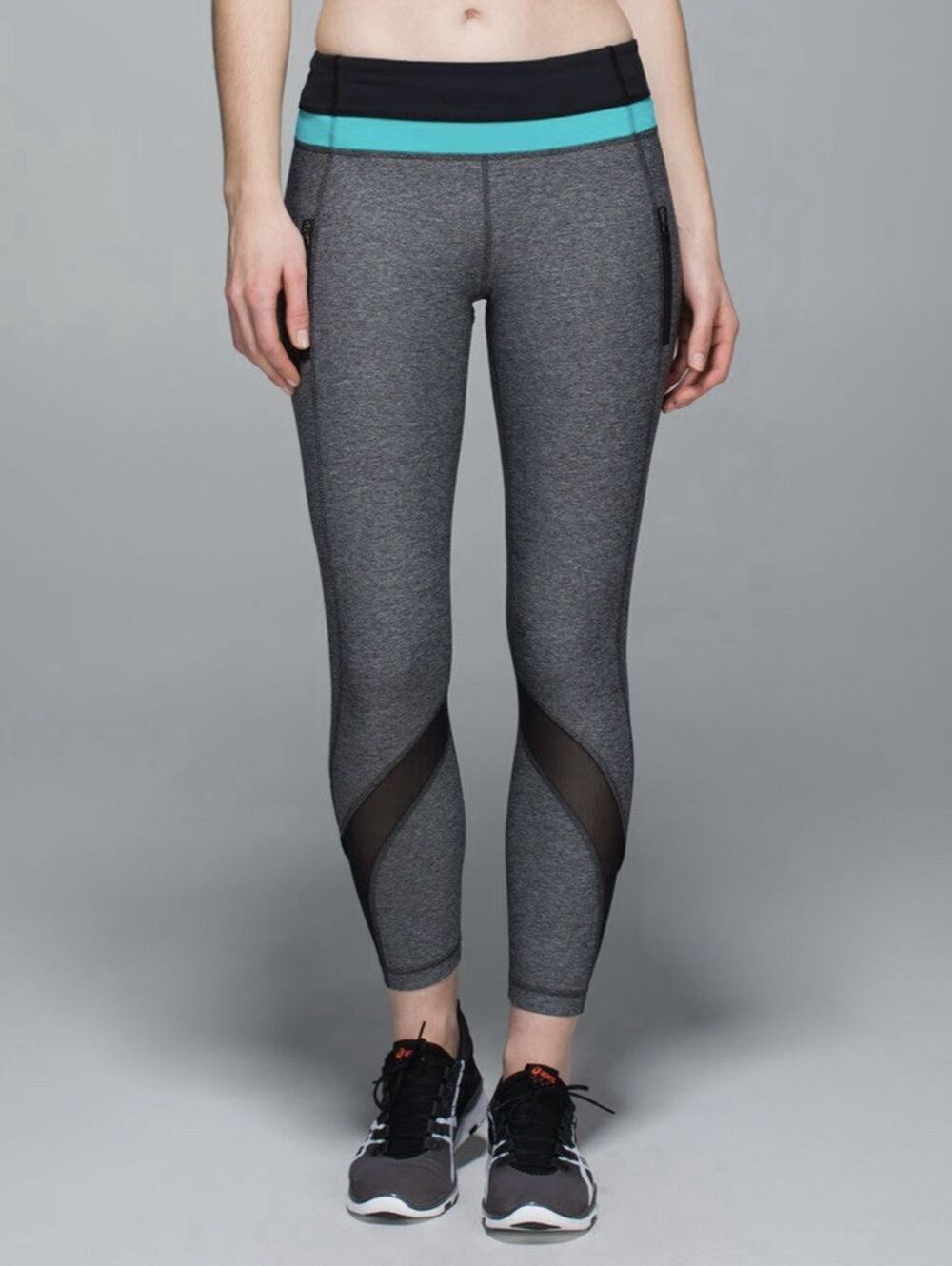 Lululemon Womens Size 8 Inspire Tight II Legging Heathered Black/Blue Tropics